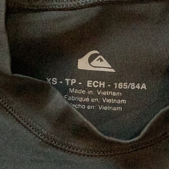 EUC Quiksilver surf shirt - Picture 2 of 4